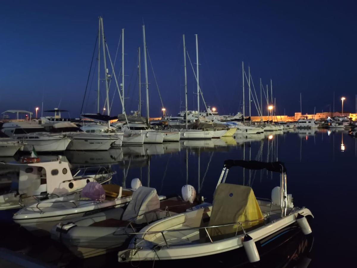 Classic Yacht Yanika Yachting Watersport Ets Villaputzu Exterior foto