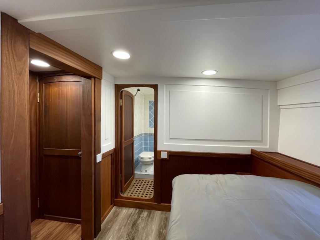 Classic Yacht Yanika Yachting Watersport Ets Villaputzu Exterior foto