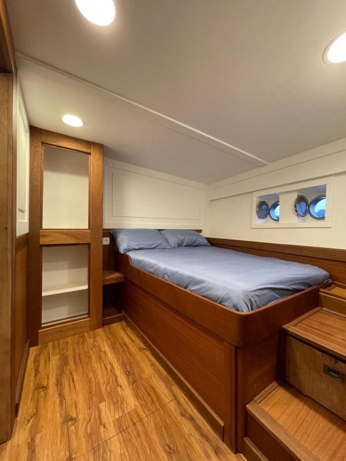 Classic Yacht Yanika Yachting Watersport Ets Villaputzu Exterior foto